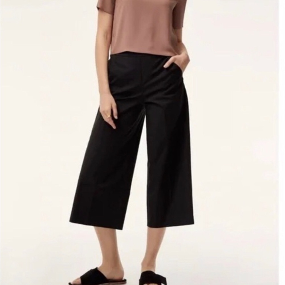 Babaton Manolo pants wide leg cropped pockets elastic waist navy blue Size 6